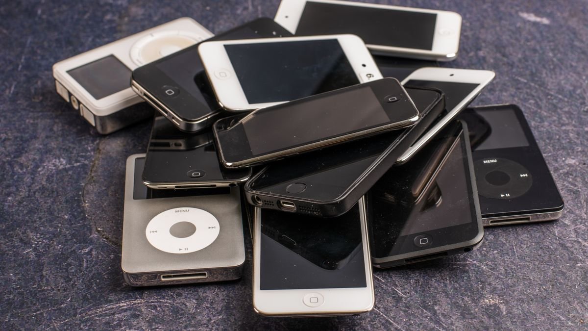 A pile of old mobile phones ready to be traded in